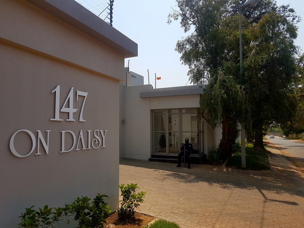 Daisy Place โจฮันเนสเบิร์ก ภายนอก รูปภาพ